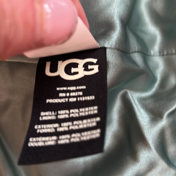 UGG Tammie warm fuzzy vest NWOT - Picture 12 of 14